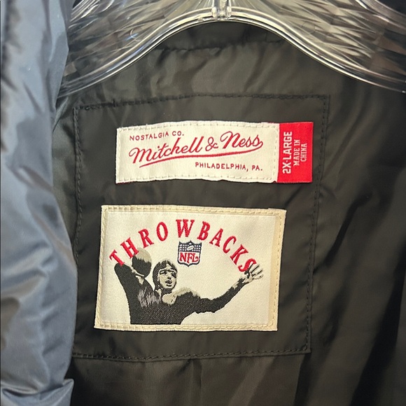 Seattle Seahawks Black NFC Throwback Mitchell & Ness Puffer Jacket - Picture 2 of 7